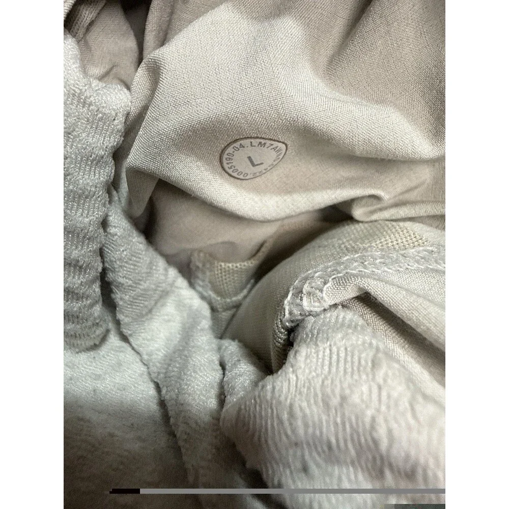 Lululemon At Ease Shorts 7” Bone Beige Waffle Knit Men’s Size Large